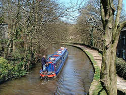 Towards Dunge Booth Lock